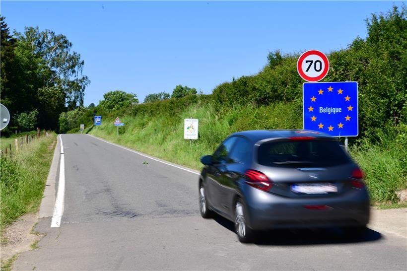 Grenzschließung: Nur mit gutem Grund darf man hier, nahe Attert, über die belgis...