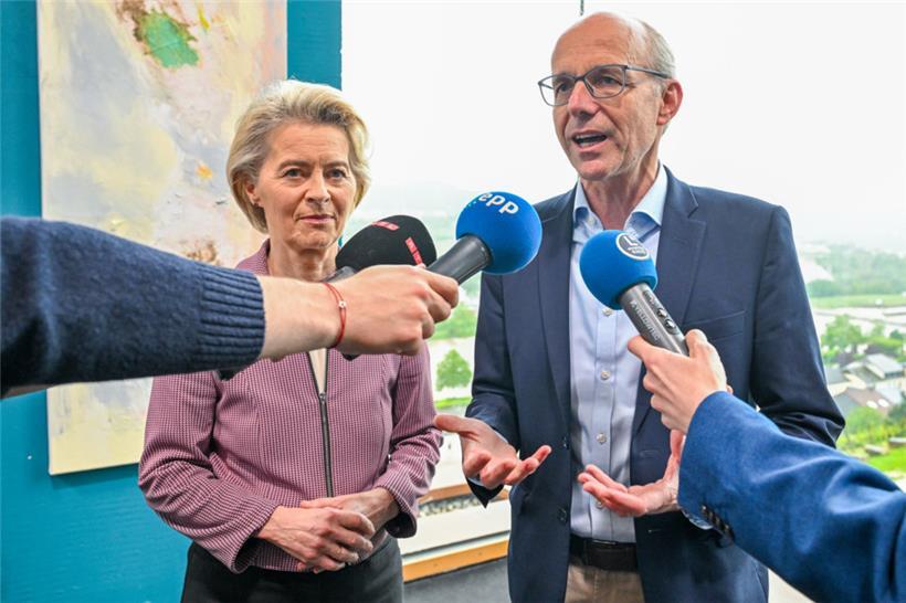 Grenzzäune statt Brandmauern: Ursula von der Leyen und Luc Frieden vor wenigen Monaten in Schengen
