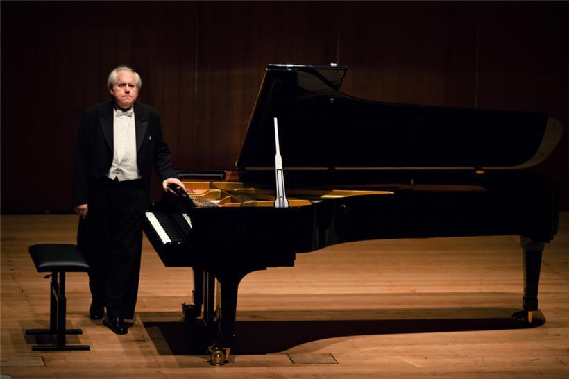Grigory Sokolov spielt Klavier beim Heidelberger Frühling 2015 im Kongresshaus Stadthalle Heidelberg
