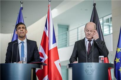 Großbritanniens Premierminister Rishi Sunak am 24. April in Berlin bei Bundeskanzler Olaf Scholz
