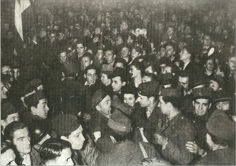 Großer Bahnhof: Am 5. November 1945 gegen 3 Uhr mitten in der Nacht kommen die Luxemburger aus Tambow hierzulande an. Seit 1943 waren sie in russischer Kriegsgefangenschaft.
