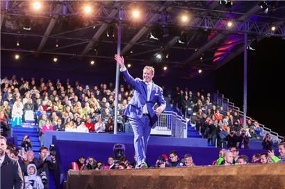 Großherzog Guillaume auf der Bühne in Luxemburg-Stadt
