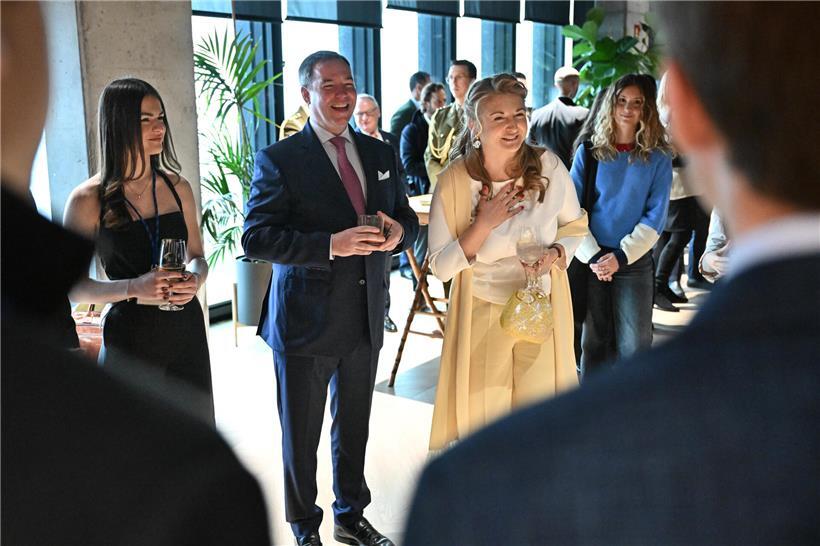 Großherzog Guillaume und Stéphanie im Gespräch mit Luxemburger Studenten an der IE University Madrid