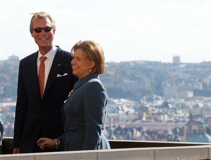 Großherzog Henri mit seiner Frau Maria Teresa bei ihrer Staatsvisite 2002 in Tschechien

