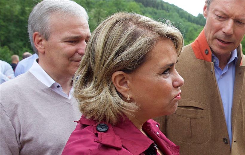 Großherzogin Maria Teresa bei einem Besuch von Flutopfern im Müllerthal im Jahr 2018
