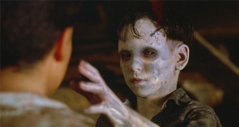 Guillermo del Toros Kindertrilogie: „The Devil’s Backbone“ …
