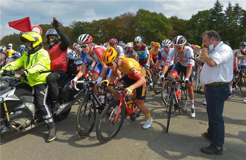 Gut 40 km vor dem Ziel wurde wieder Rennen gefahren
