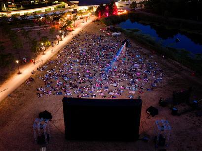 Gut besucht: Eine Vorstellung von „Sunset Cinema“ hier in Luxemburg-Stadt