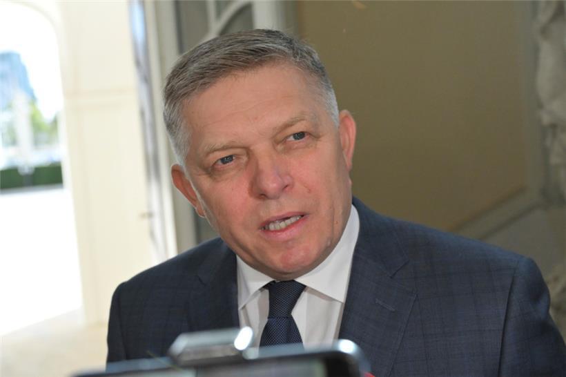 Gut möglich, dass sich die EU nach dem Wahlsieg von Robert Fico in der Slowakei von zwei Mitgliedern erpresst sehen wird, wenn es Einstimmigkeit braucht.
