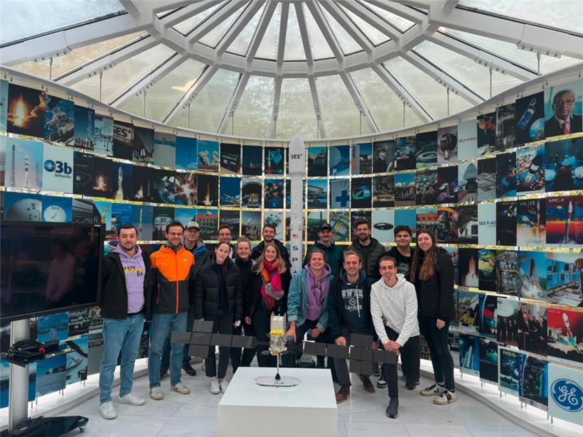 Gute Kontakte sind Trumpf: Die Aneil-Vertreter beim Besuch der SES in Betzdorf
