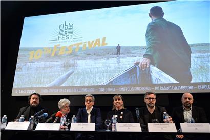 Guy Daleiden, Colette Flesch, Sam Tanson, Lydie Polfer, Claude Bertemes und Duncan Roberts bei der Programmvorstellung in der städtischen „Cinémathèque“
