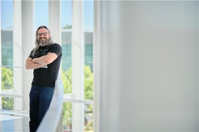 Guy Martin ist in der Philharmonie als Media- und Print-Producer eingestellt
