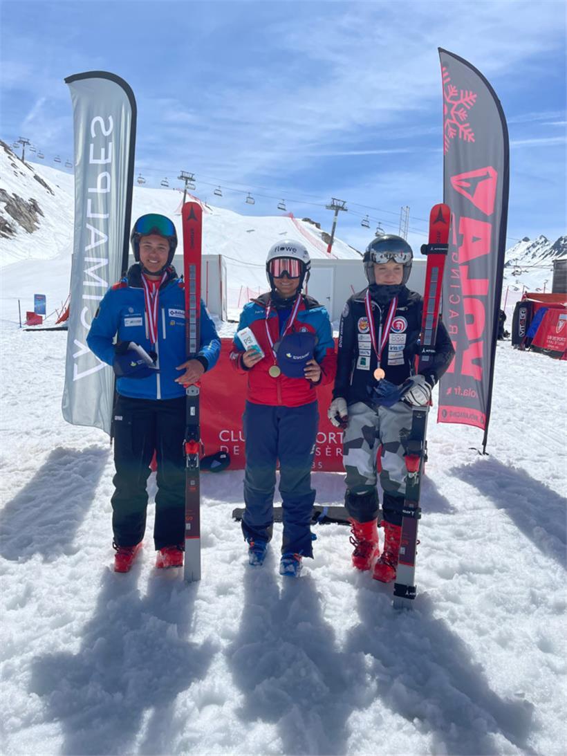 Gwyneth ten Raa (l.) bejubelte ihren ersten Podestplatz
