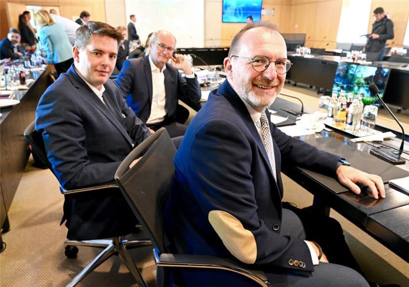 Haben als Ministerkollegen noch in der Tripartite zusammen verhandelt: Lex Delles (l.) und Georges Engel (r.)
