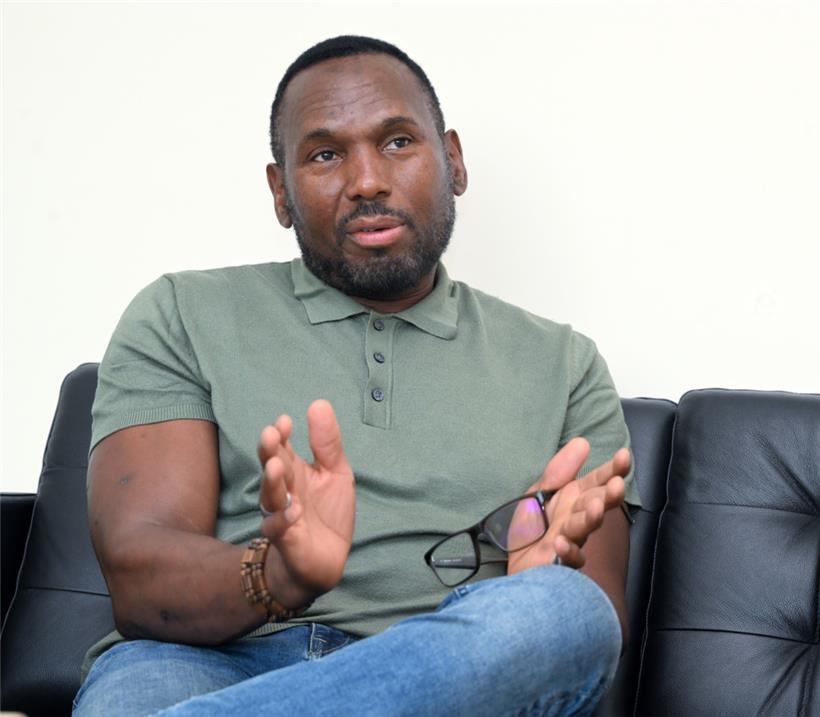 Hamadou Zarmakoye ist Psychologe und Psychotherapeut beim ZEV
