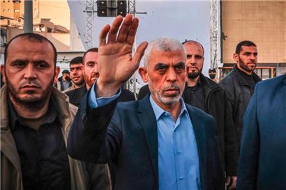Hamas-Chef Jahja Sinwar (M.) wurde bei einem israelischen Einsatz getötet 
