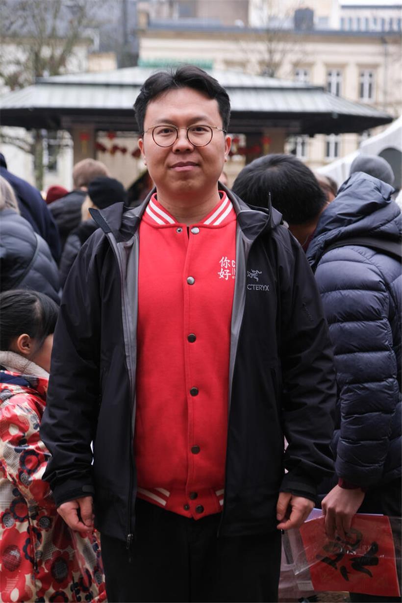 Hao Wu, Direktor des Institut Confucius Luxemburg, koordiniert traditionelle chinesische Neujahrsfeierlichkeiten in Luxemburg