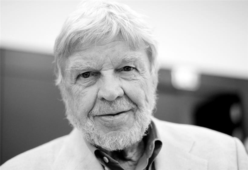 Hardy Krüger, Schauspieler und Autor, aufgenommen im Haus des Buches 
