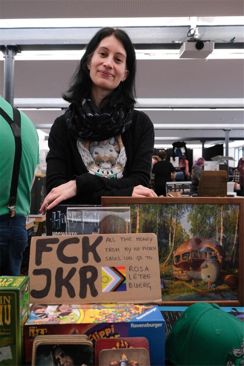 Harry-Potter-Sammelobjekte von Tami als politischer Protest weitergegeben, exklusives Merchandise und Fanartikel