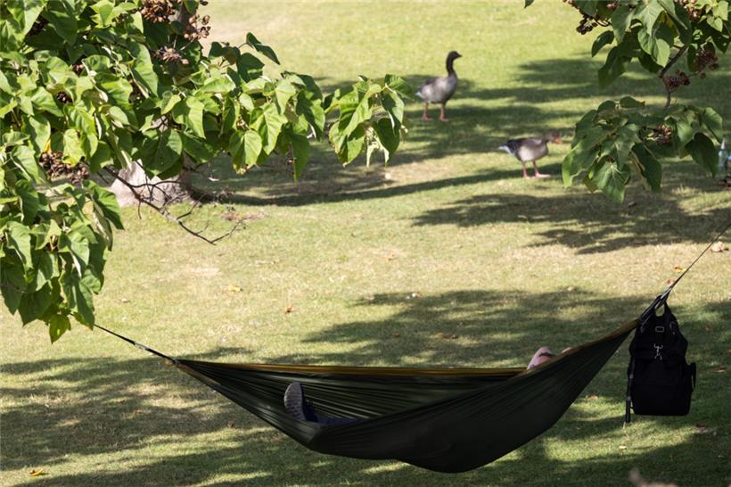 Hauptsache im Schatten: Die Siesta ist nicht nur angesichts des Klimawandels über die spanischen Grenzen hinaus in der Diskussion 
