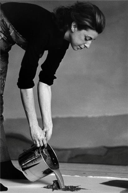 Helen Frankenthaler in ihrem Atelier an der Ecke East 83rd Street/3rd Avenue, New York, 1969
