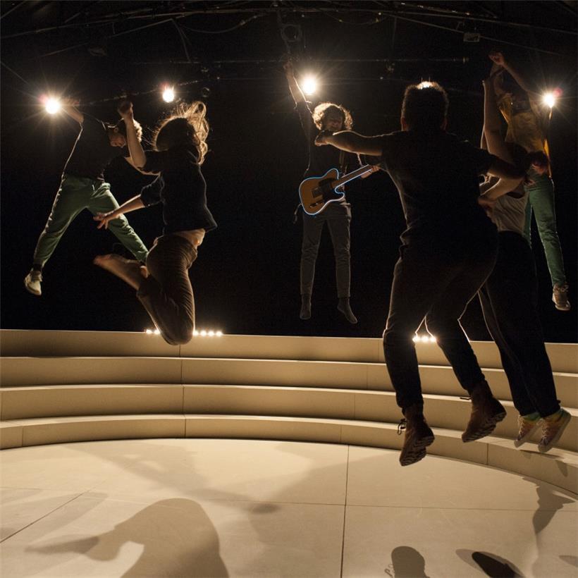 Heranwachsende mit nicht sichtbarem Handicap nehmen an „Personne n’est ensemble sauf moi“
