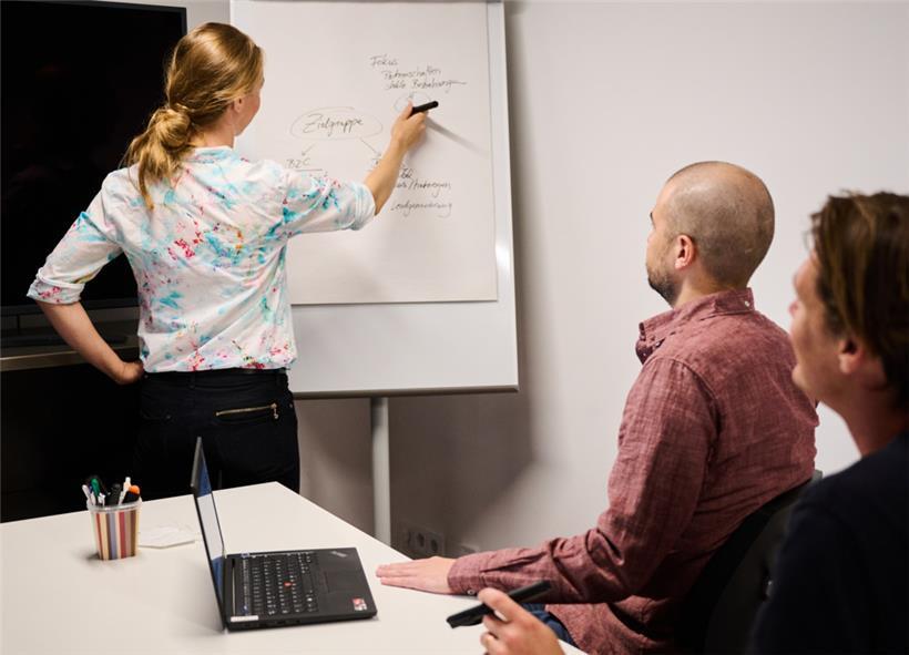 Hier geht’s lang: Frauen haben in Luxemburg einen höheren Stundenlohn als Männer
