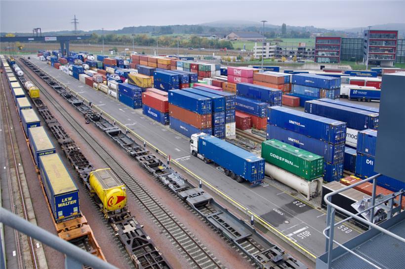 Hier werden täglich Hunderte Tonnen an Waren bewegt
