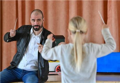 Hinter den Kulissen des hochgepriesenen Musikunterrichts wird eine ganz andere Melodie gespielt
