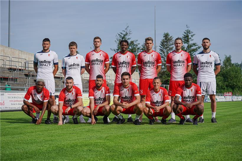 Hintere Reihe von links: Geordan Dupire, Matthias Gerges (Swift-Akademie), Jan Ostrowski, Hamidou Sène, Maxime Electeur, Florik Shala, Youn Czekanowicz; vordere Reihe von links: Jeremie Sumbu, Amine Zenadji, Achraf Drif, Cédric Sacras, El Hadi Belameri, Thierno Gaye 
