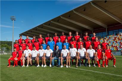 Hintere Reihe von links: Guillaume Trani, Gonçalo Almeida, Dylan Lempereur, Alessandro Scanzano, Manuel Pami, Edgar Neves, Moussa Maazou, Laurent Pomponi, Joel Lopes, Asim Huskic, Gianluca Bei Mittlere Reihe von links: Ulisses Oliveira, Juan Bedouret, Geoffrey Franzoni, Marcelino Tamba, Andrea Amodio, Christoffer Mafoumbi, Guillaume Cappa, Remy Pereira, Gianni Monteiro, Théo Brusco, Bertino Barbosa, Kevin D’Anzico, Alis…
