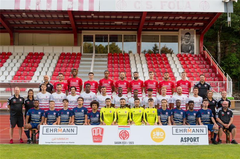 Hintere Reihe von links: Miguel Correia (Trainer), André Ferreira, Mohamed Camara, Oskar Ekeberg, Gilson Delgado, Veldin Muharemovic, Julien Klein, Denis Ahmetxhekaj, Simao Tavares, Brice Bernard, Lionel Zanini (Assistant Coach), Mittlere Reihe von links: Pascal Welter (Sportdirektor), Tania Matos (U23-Assistenztrainierin), Nenad Dragovic, Stefano Bensi, Diogo Pimentel, Michael Omosanya, Fabio Martins, Bruno Correia, Lenny Almada, Issam El…
