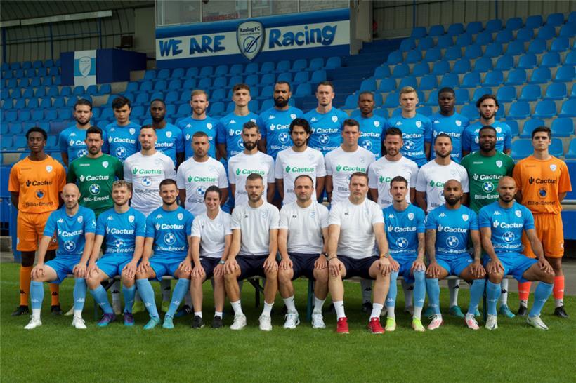 Hintere Reihe von links: Olav Moreira, Tyler Taber, Davy Ngoma, Judicaël Crillon, Adrian Ahmetxhekaj, Abdelhakim Omrani, Edvin Muratovic, Gérard Mersch, Lowan Dewalque, Joachim Amijekori, Alessandro Martin Mittlere Reihe von links: Kenan Ndenge, Romain Ruffier, Andreas Buch, Mickaël Garos, Delvin Skenderovic, Kevin Nakache, Pit Simon, Mario Pokar, Jérôme Simon, Boris Bassène, Guillherm Pereira Vordere Reihe von…
