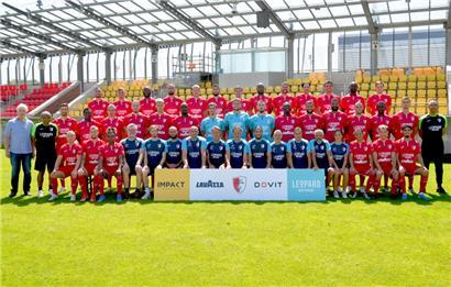 Hintere Reihe von links: Toufik Zeghdane, Hugo Colella, Mohamed Loua, Smail Morabit, Dominik Stolz, Achraf Drif, Ryad Habbas, Négo Ekofo, Olivier Marques, Ken Corral, Cédric Sacras, Jerry Prempeh, Gustavo Hemkemeier Mittlere Reihe von links: Fernand Laroche (Präsident), Justin Randriatsoaray (Betreuer), Kevin Malget, Moussa Seydi, Rayan Philippe, Florik Shala, Maxime Electeur, Benjamin Mokulu, Hugo da Costa,…
