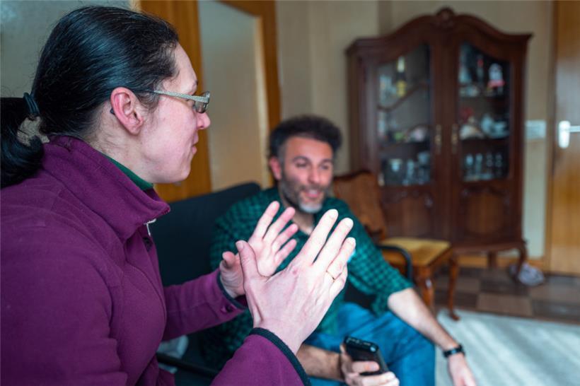 Historikerin und Dolmetscherin Natascha Pantaleoni ist selbst Exil-Ukrainerin. Sie erträgt das Leid ihrer Landsleute nicht mehr und kritisiert die Presse scharf.
