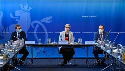 Historisch gesehen waren Handelsregister dazu gedacht, Informationen und Dokumente der eingetragenen Unternehmen zu sammeln. Heute kommt ihnen eine proaktive Rolle im Geschäftsumfeld und bei der Risikominderung zu. Justizministerin Sam Tanson bei der Vorstellung der geplanten Reform.
