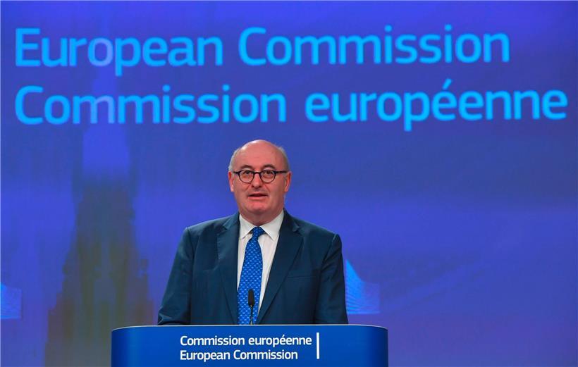 Hogan hatte mit 80 anderen „VIPs“ an einem Essen der parlamentarischen Golfvereinigung teilgenommen und so gegen die irischen Corona-Regeln verstoßen
