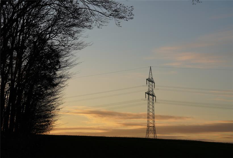 Hohe Strompreise machen es notwendig: Die Energieprämie wird verdreifacht, um gegen Energiearmut vorzugehen
