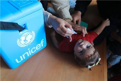 Hunderttausende von Kindern sollen seit Sonntag im umkämpften Gazastreifen gegen Polio geimpft werden

