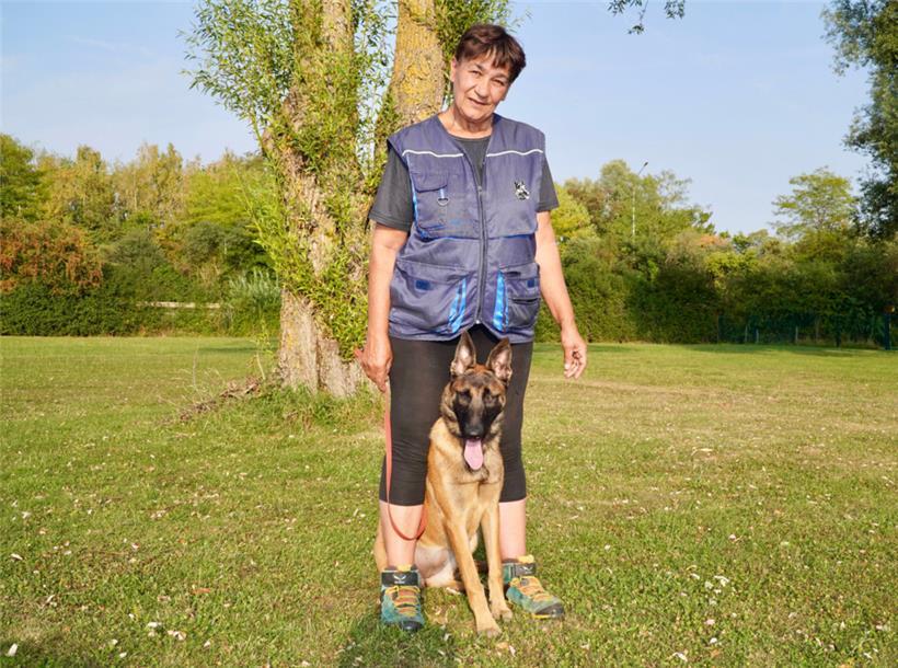 Hundetrainerin Pasqualine Zwick vom Gaspericher Dressurverein und die belgische Schäferhündin Akira bilden ein tolles Team
