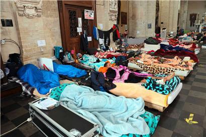 Hungerstreikende in der Beginen-Kirche
