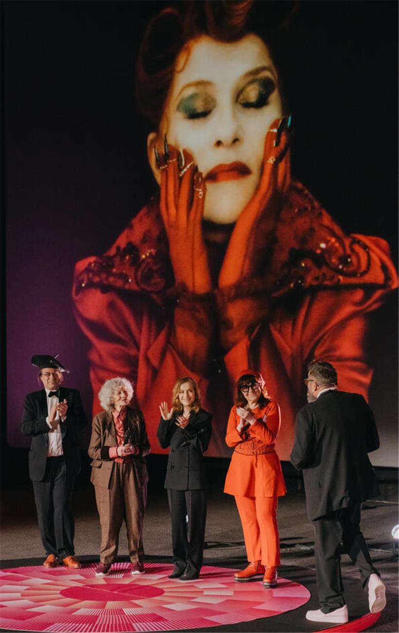 Huppert und Ulrike Ottinger (Mitte) bei der Aufführung von „Die Blutgräfin“