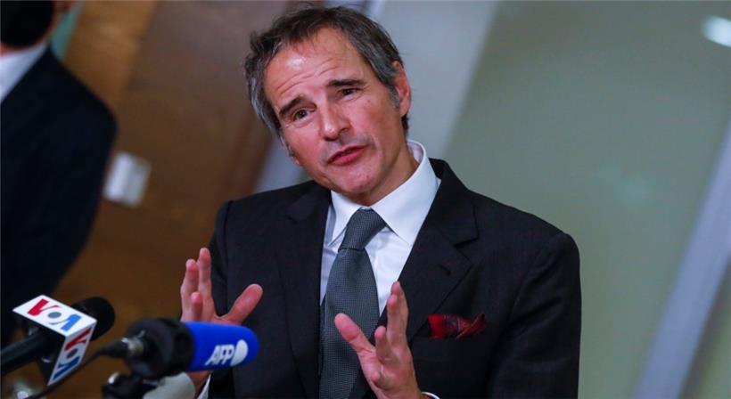 IAEA-Generaldirektor Rafael Grossi gibt nach seiner Rückkehr aus Teheran eine Pressekonferenz am Wiener Flughafen
