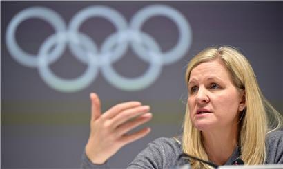 IOC-Präsidentin Kirsty Coventry spricht stolz über die neue Olympische Regelung bei offizieller Veranstaltung