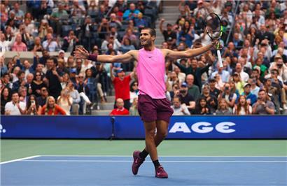 „Ich habe das Gefühl, dass ich auf dem Platz alles kann“, sagt Carlos Alcaraz nach seinem US-Open-Triumph
