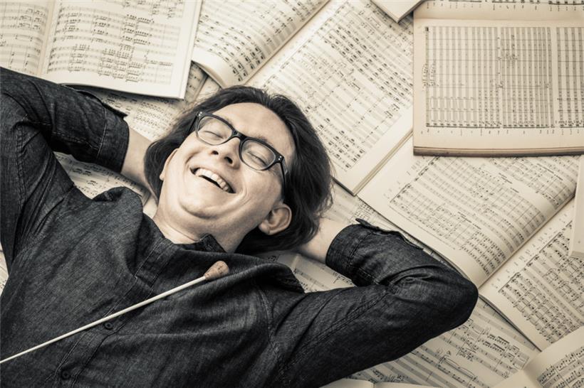 Ihm wurde Musik in die Wiege gelegt: der Dirigent Mateusz Moleda 
