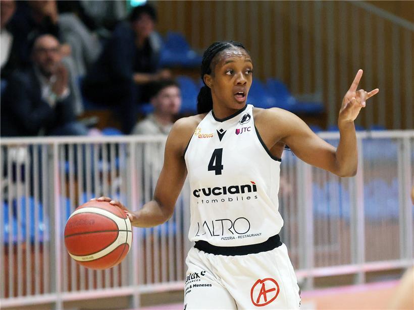 Die Assist-Königin und ein unschlagbares Profi-Duo: Diese Damen haben die Saison 2025/26 geprägt Shalonda Winton beim kraftvollen Antritt und Zug zum Korb im Basketballspiel, dynamisch und beeindruckend