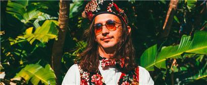 Il inclut chats et chiens dans ses chansons: The Kiffness
