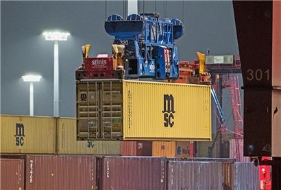 Im August haben die Länder des Euroraums im internationalen Warenverkehr ein Defizit von 50,9 Milliarden Euro verbucht
