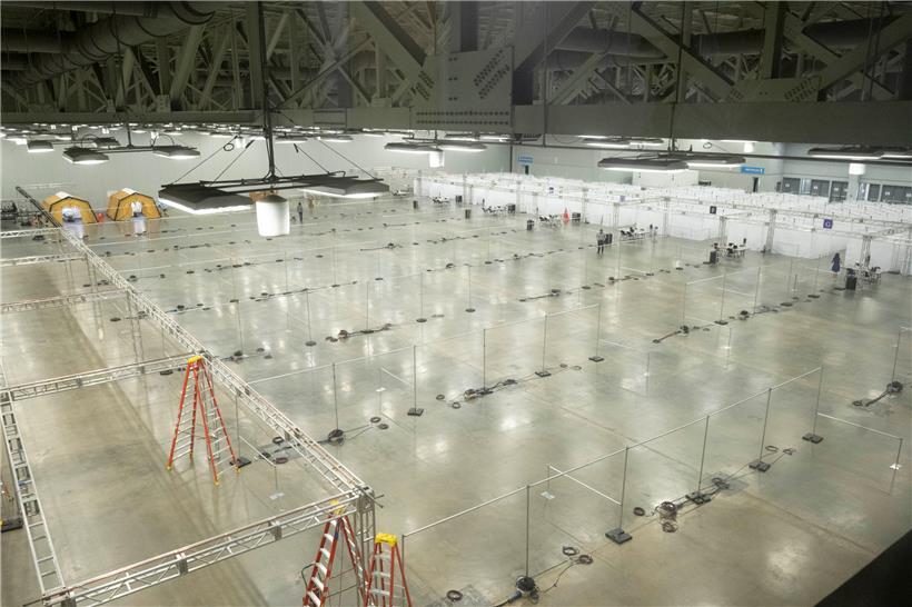 Im Convention Center in Austin (Texas) wird ein Behelfskrankenhaus für Corona-Patienten errichtet. Texas ist einer der US-Bundesstaaten, in denen am meisten neue Infektionen registriert werden.

